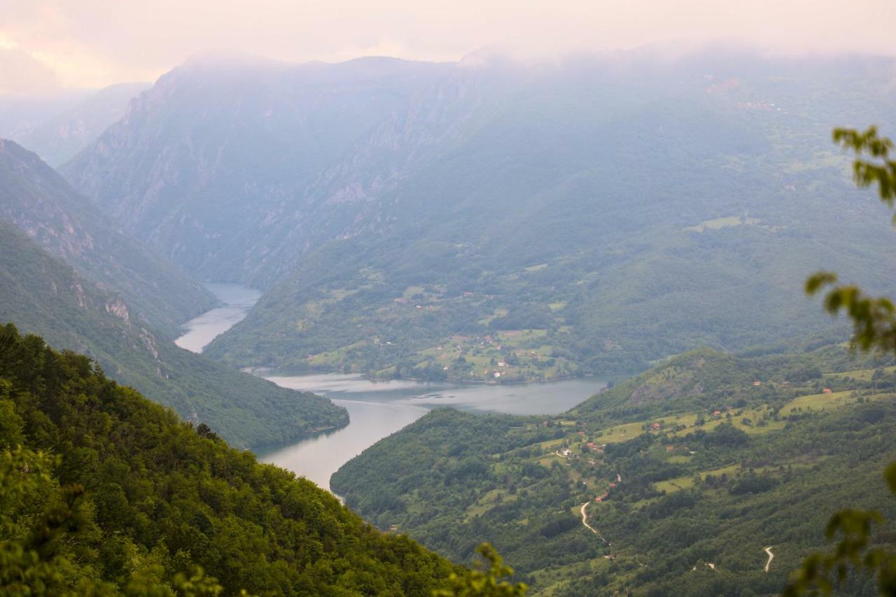 Dren - Banjska Stena Mitrovac Buitenkant foto