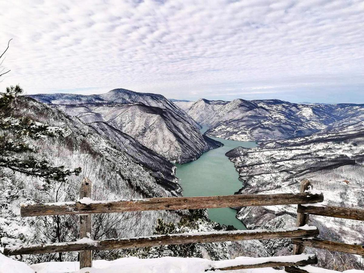 Dren - Banjska Stena Mitrovac Buitenkant foto